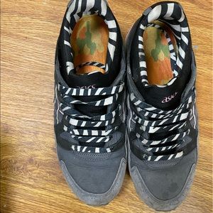 🔥Bundle 2 for 7$ or 3 for 10$🔥ASICS Gel-Lyte V Extra Butter "Karaoke" Sneakers